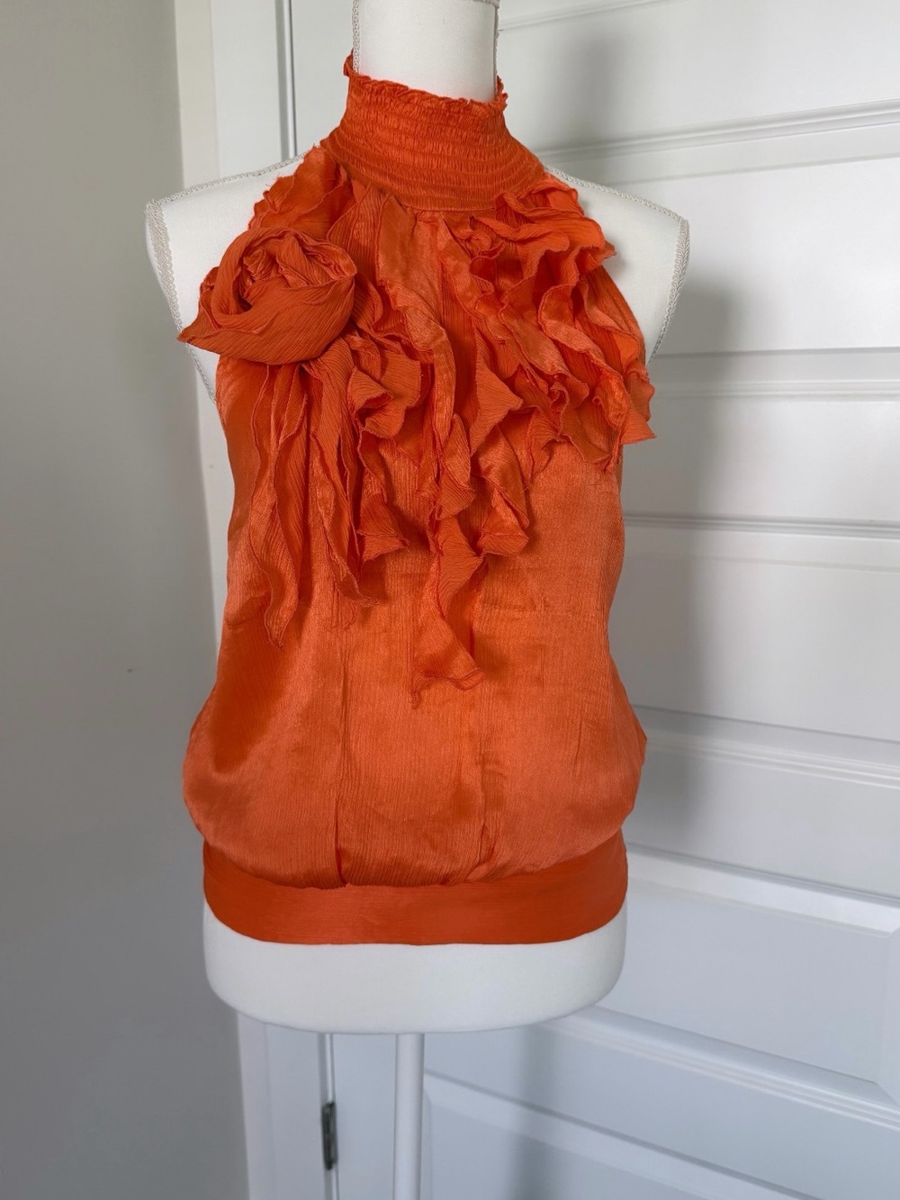 Bebe 100% Silk Ruffle Halter Blouse Orange
Sleeveless Top Size S